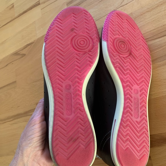 Ecco black leather sneakers size 10-10.5 (European 41) - Picture 9 of 13